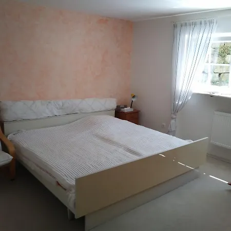 Ferienwohnung Am Waldrand Leicht Dietersheim